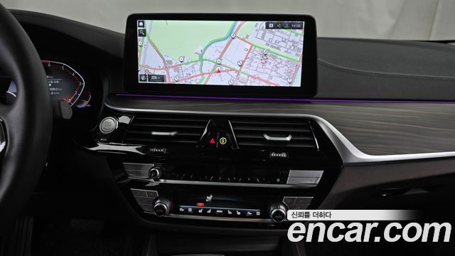 BMW 5-Series 530i Luxury