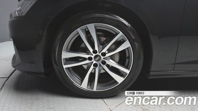 Audi A6 (C8) 40 TDI Premium