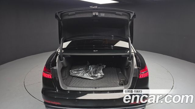 Audi A6 (C8) 40 TDI Premium