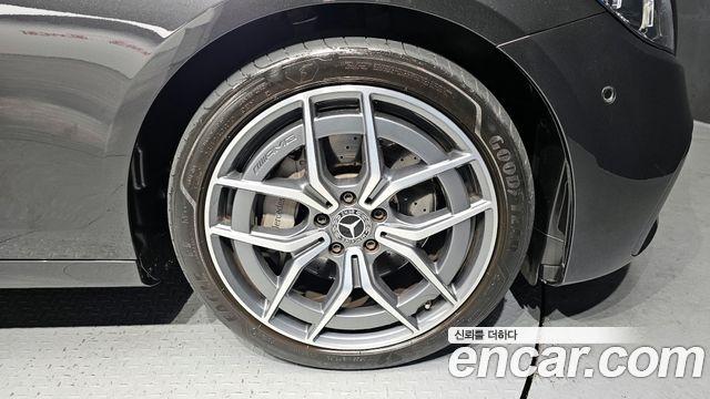 Mercedes-Benz E-Class E220d 4MATIC AMG Line
