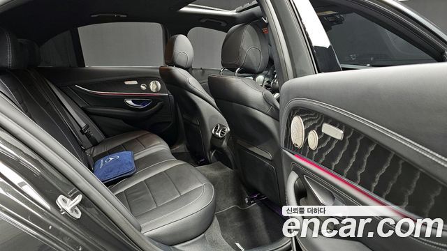 Mercedes-Benz E-Class E220d 4MATIC AMG Line