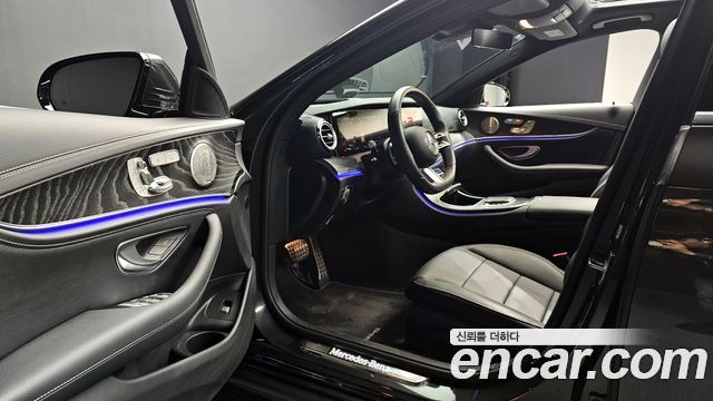 Mercedes-Benz E-Class E220d 4MATIC AMG Line