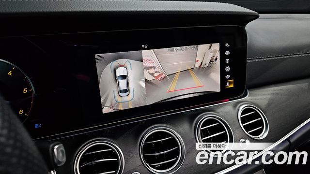 Mercedes-Benz E-Class E220d 4MATIC AMG Line