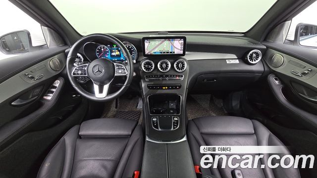 Mercedes-Benz GLC-Class GLC300e 4MATIC