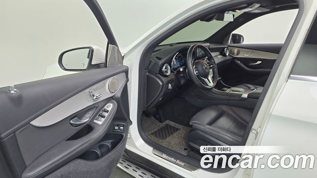 Mercedes-Benz GLC-Class GLC300e 4MATIC