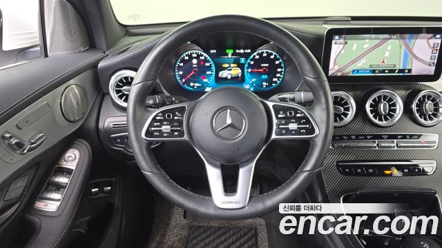 Mercedes-Benz GLC-Class GLC300e 4MATIC