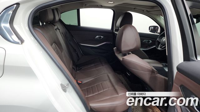 BMW 3-Series 320d Luxury