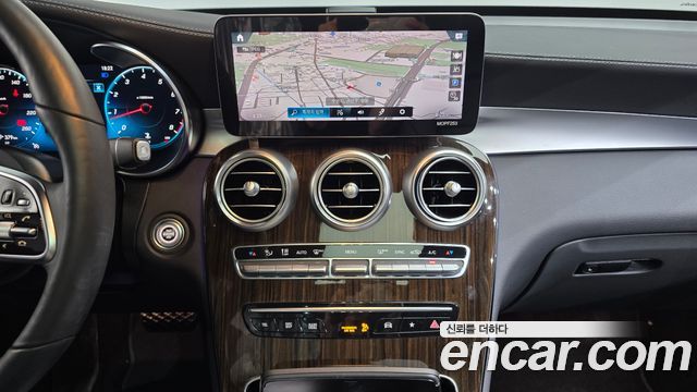 Mercedes-Benz GLC-Class GLC300 4MATIC Premium