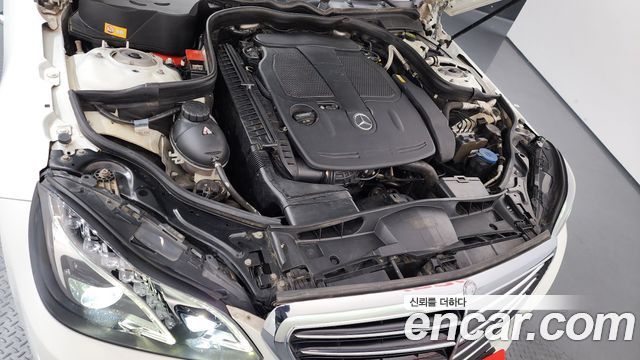 Mercedes-Benz E-Class E300 Elegance