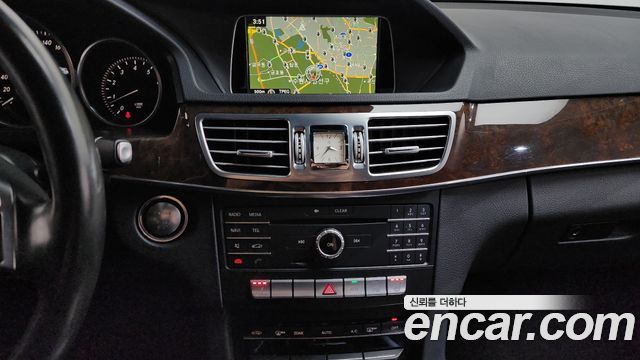 Mercedes-Benz E-Class E300 Elegance