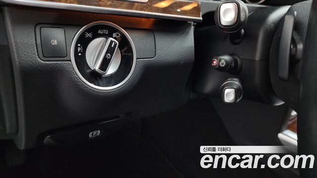 Mercedes-Benz E-Class E300 Elegance