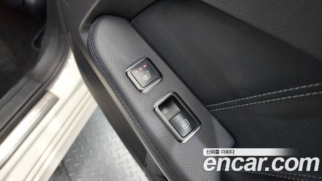 Mercedes-Benz E-Class E300 Elegance