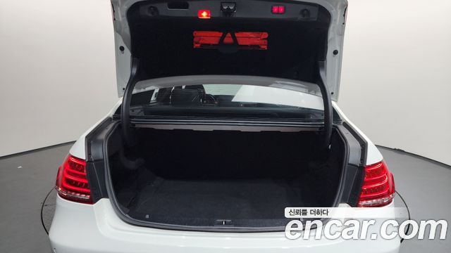 Mercedes-Benz E-Class E300 Elegance