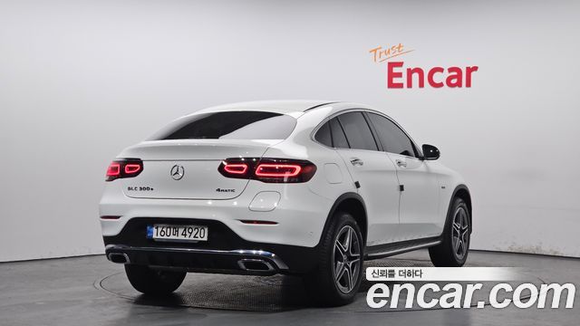 Mercedes-Benz GLC-Class GLC300e 4MATIC Coupe