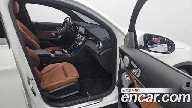 Mercedes-Benz GLC-Class GLC300e 4MATIC Coupe