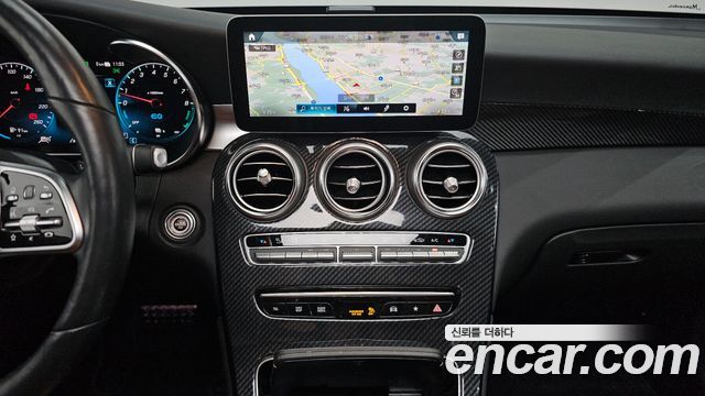 Mercedes-Benz GLC-Class GLC300e 4MATIC Coupe