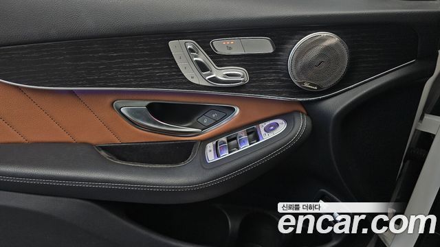 Mercedes-Benz GLC-Class GLC300e 4MATIC Coupe