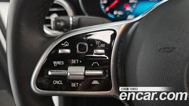Mercedes-Benz GLC-Class GLC300e 4MATIC Coupe