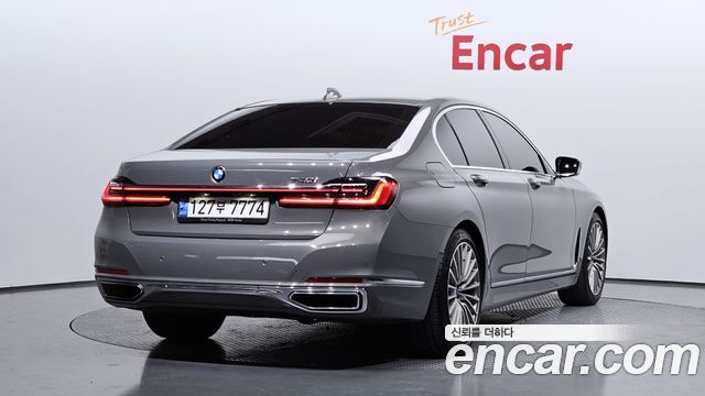 BMW 7-Series 740i Design Pure Excellence