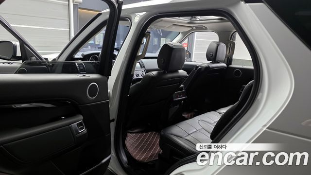 Land Rover Discovery 3.0 SD6 SE