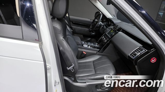 Land Rover Discovery 3.0 SD6 SE
