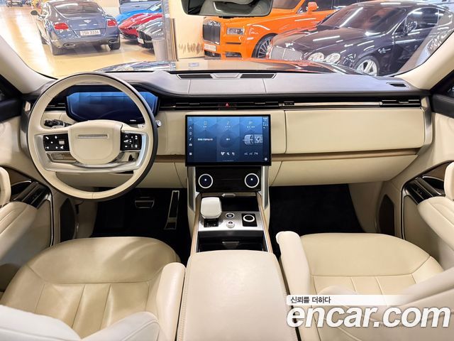 Land Rover Range Rover P530 SV Long Wheel Base