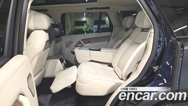 Land Rover Range Rover P530 SV Long Wheel Base