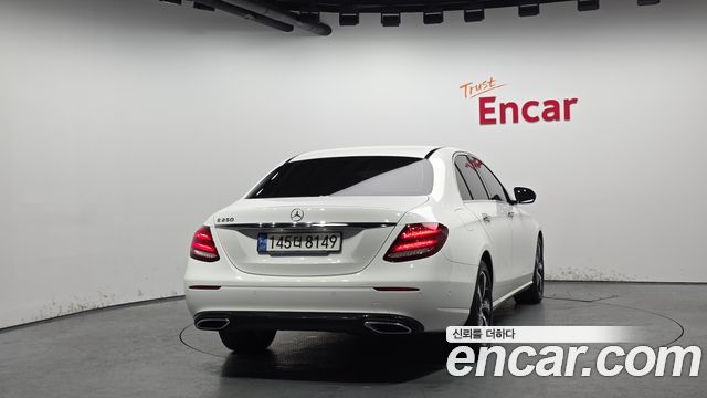 Mercedes-Benz E-Class E250 Avantgarde