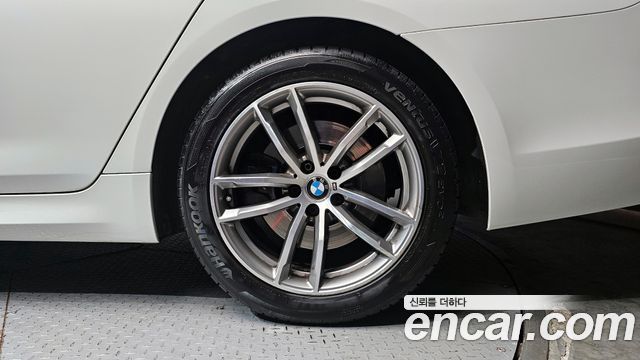 BMW 5-Series 530i M Sport Package Plus