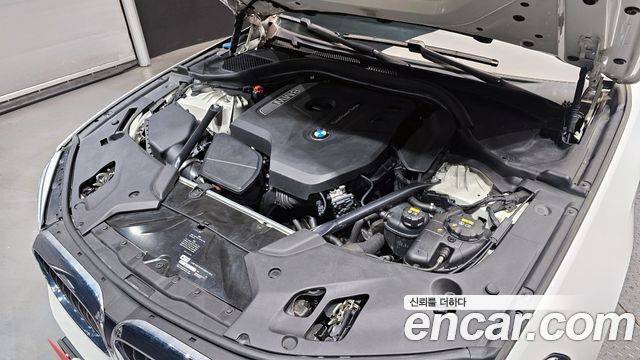 BMW 5-Series 530i M Sport Package Plus