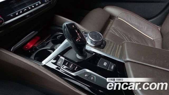 BMW 5-Series 530i M Sport Package Plus