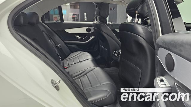 Mercedes-Benz C-Class C200 Avantgarde