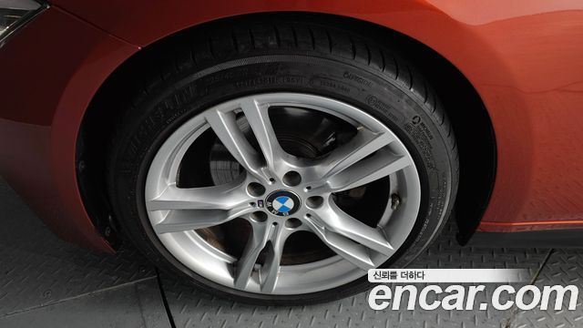 BMW 3-Series 330i M Sport Shadow