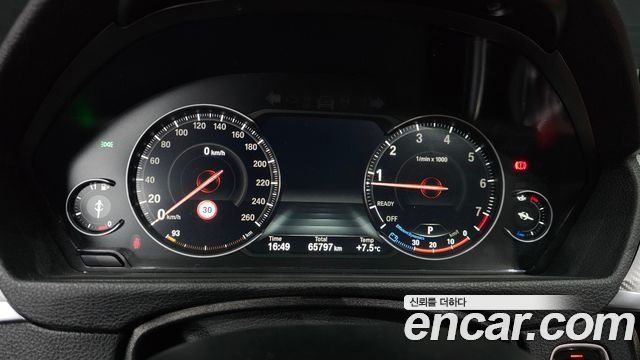 BMW 3-Series 330i M Sport Shadow