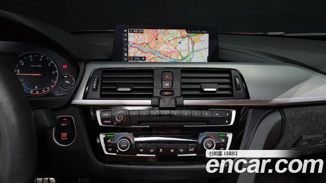 BMW 3-Series 330i M Sport Shadow