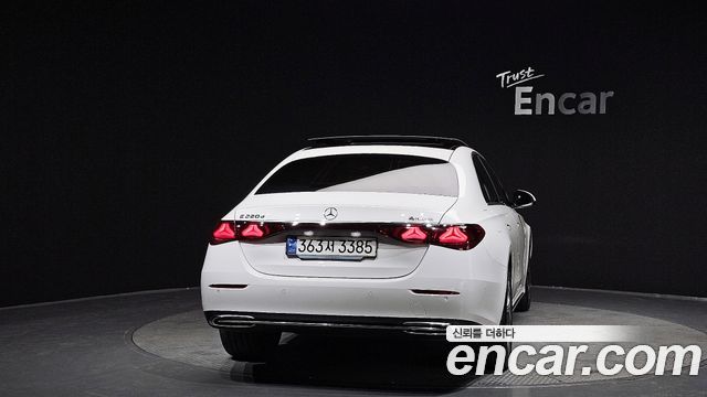 Mercedes-Benz E-Class E220d 4MATIC Exclusive