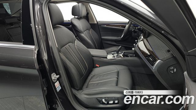 BMW 5-Series 520i Luxury
