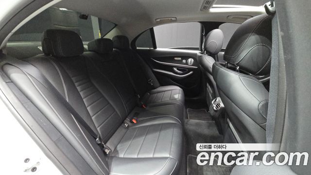 Mercedes-Benz E-Class E300 Avantgarde