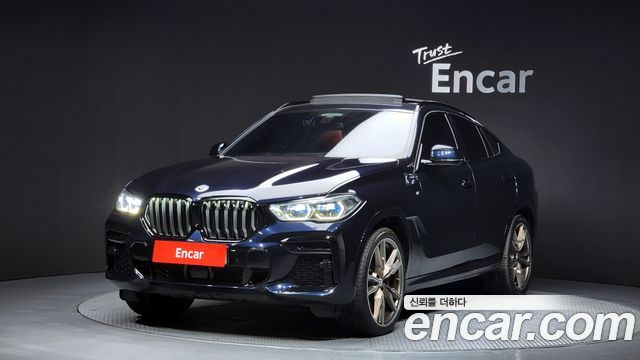 BMW X6 M50i
