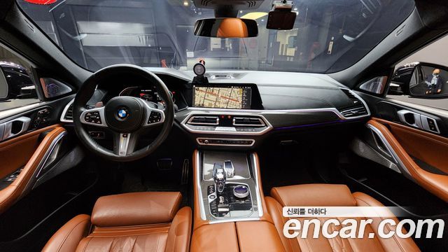 BMW X6 M50i