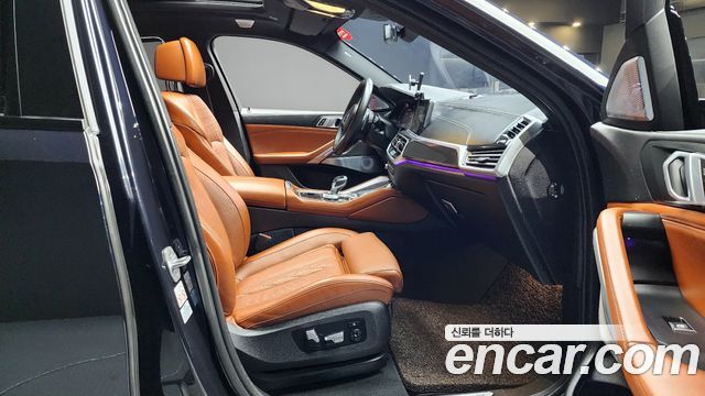 BMW X6 M50i