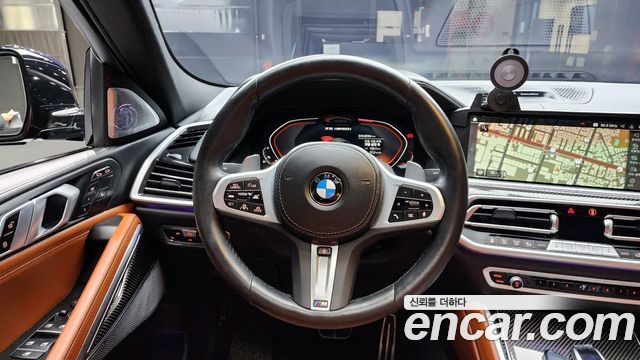 BMW X6 M50i
