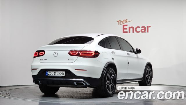 Mercedes-Benz GLC-Class GCL300 4MATIC Coupe