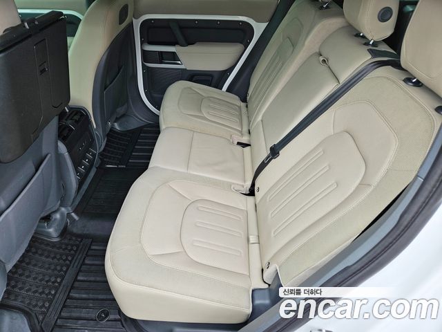 Land Rover Defender 110 D240 SE