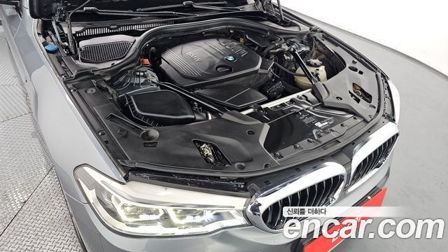 BMW 5-Series 520d xDrive M Sport Package Plus