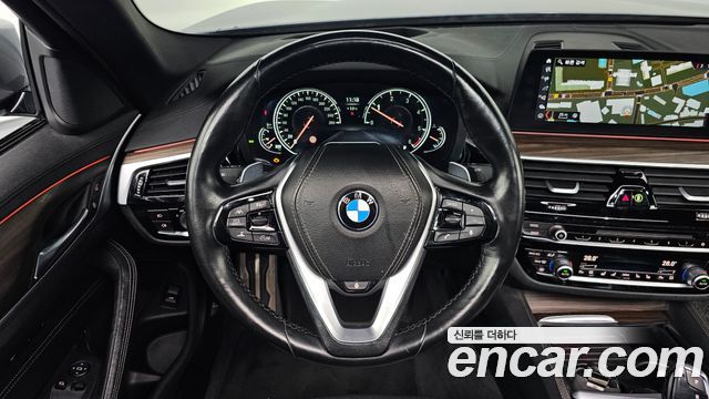 BMW 5-Series 520d xDrive M Sport Package Plus