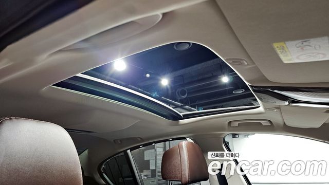 BMW 5-Series 530i xDrive Luxury