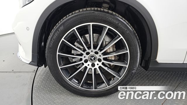 Mercedes-Benz GLC-Class GLC300 4MATIC AMG Line Coupe