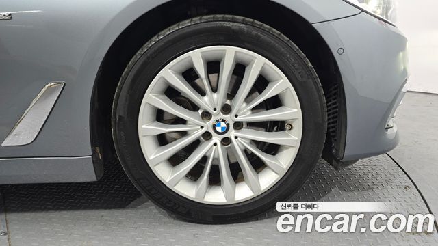 BMW 5-Series 520d Luxury Special Edition