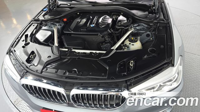 BMW 5-Series 520d Luxury Special Edition